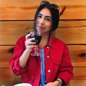 Meet your Posher, Andrea